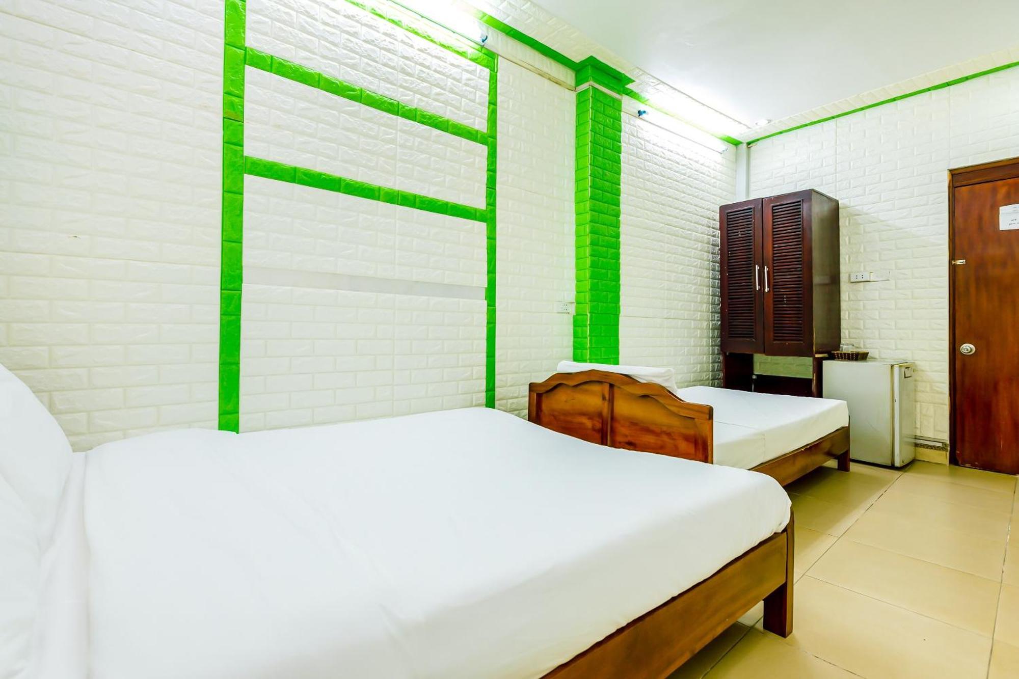OYO 604 Queen Hotel spot-on Hanoi Buitenkant foto