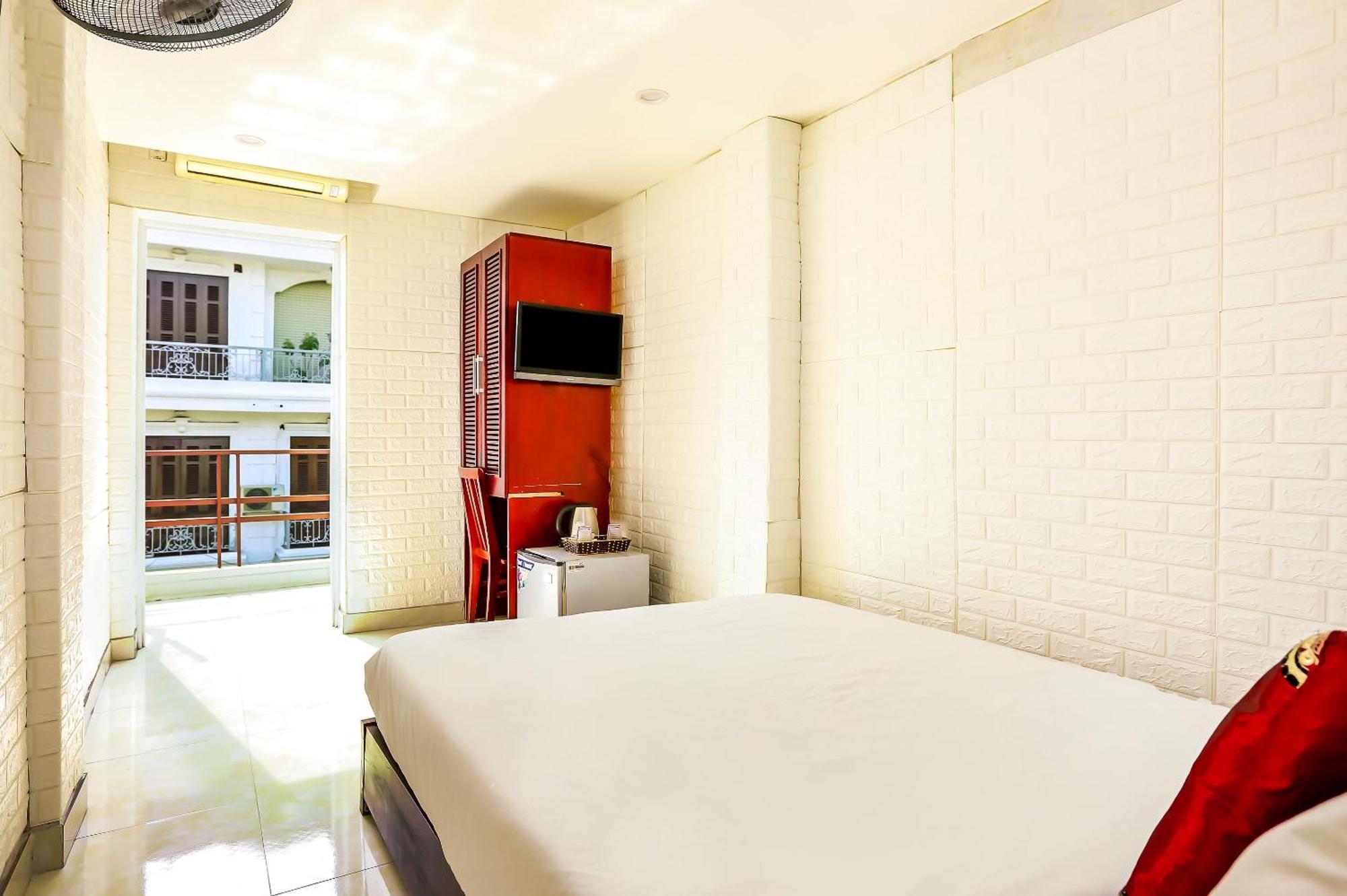 OYO 604 Queen Hotel spot-on Hanoi Buitenkant foto