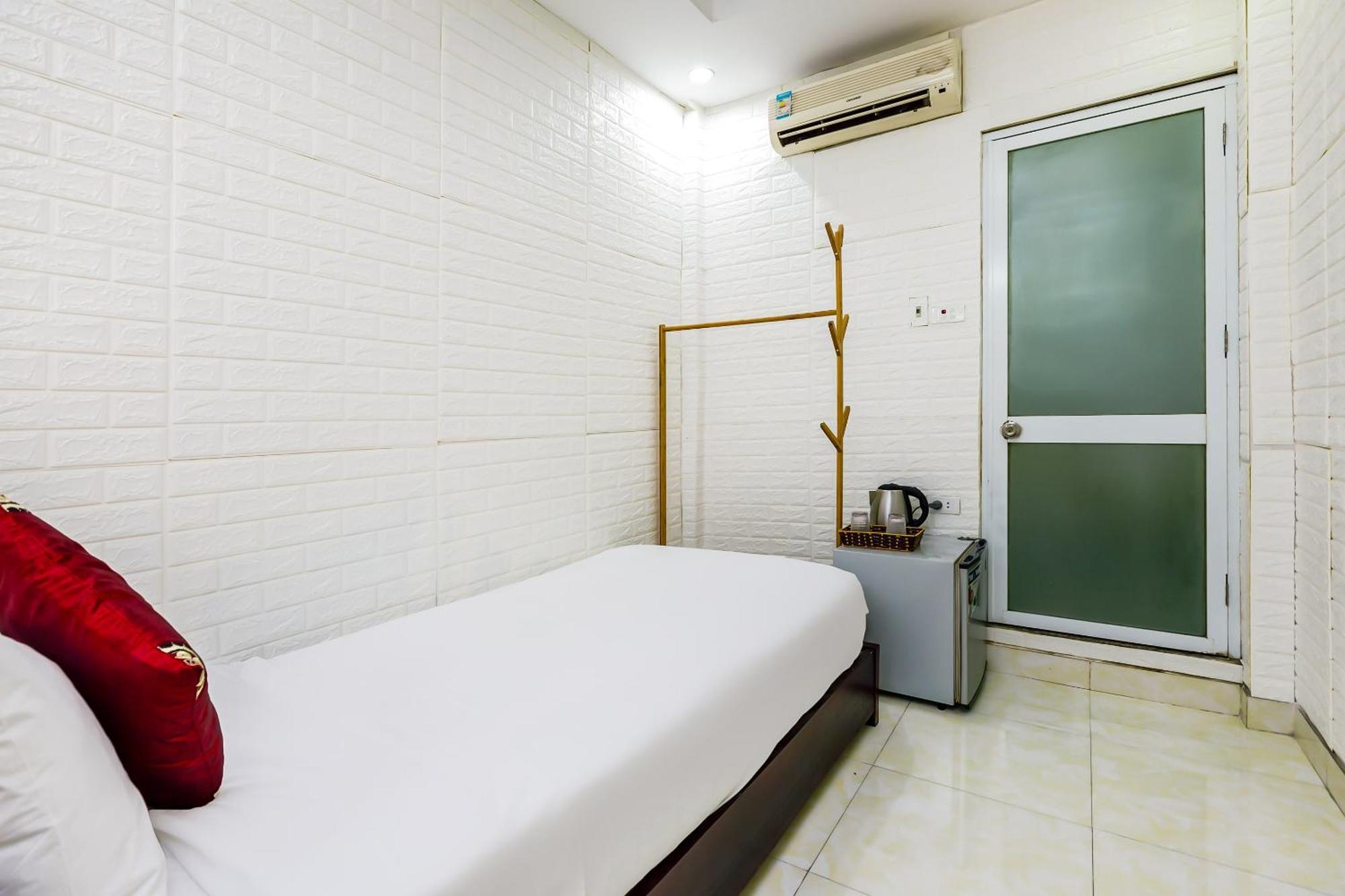 OYO 604 Queen Hotel spot-on Hanoi Buitenkant foto