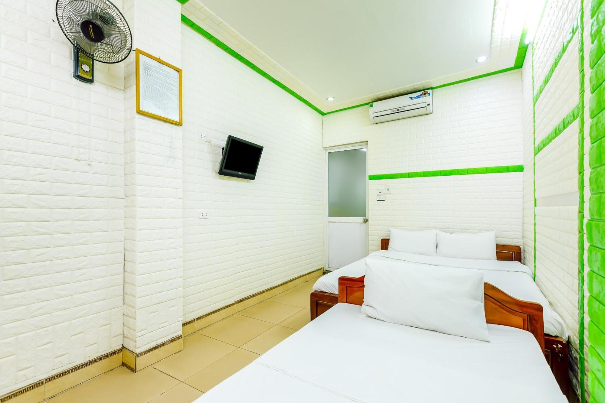 OYO 604 Queen Hotel spot-on Hanoi Buitenkant foto